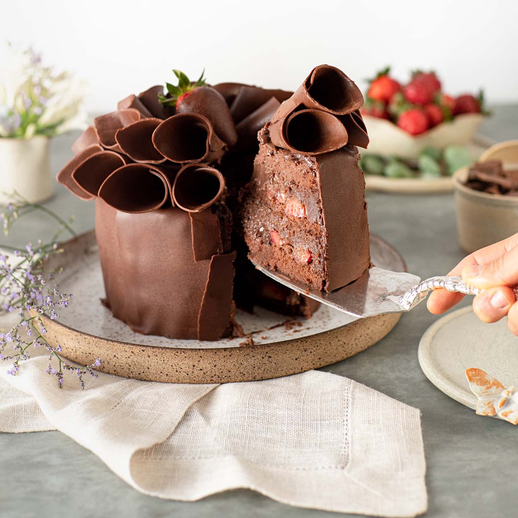 Torta Floresta Negra de Brigadeiro com Morango