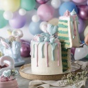 Torta Drip Cake Mês Aniversário
