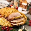 Pernil em Crosta de Pistache com Couscous, legumes e cogumelos