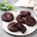 Cookies de Chocolate Recheado Com Caramelo