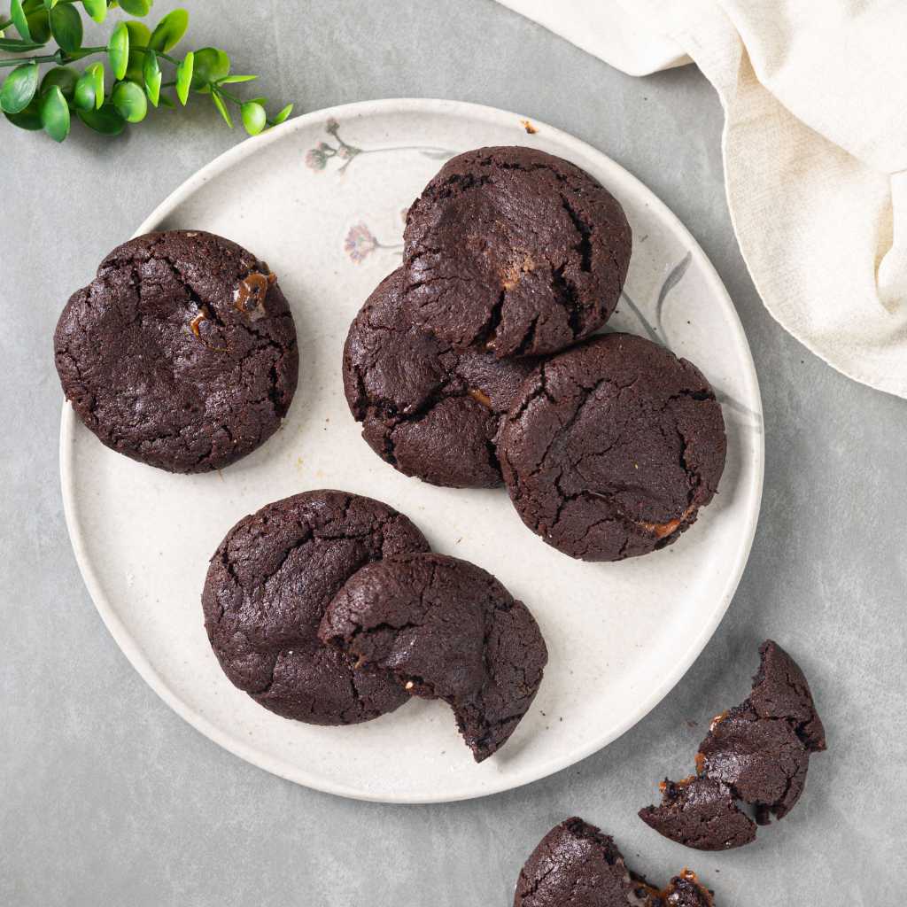 Cookies de Chocolate Recheado Com Caramelo