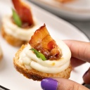 Canapé de Creme de Parmesão e Geléia de Bacon