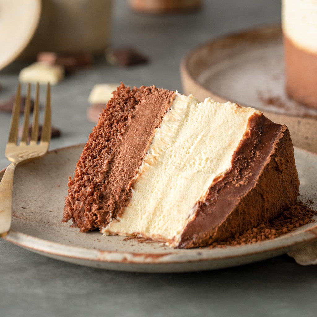 Torta de Três Chocolates (Branco, Ao Leite e Meio Amargo)