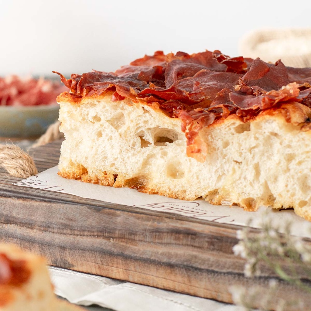 Focaccia de Parma Crocante com Tomate Confit