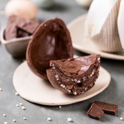 [94695] Ovo ao leite crocante com recheio de brigadeiro