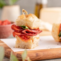 [108801] Mini Sanduíche Callábria