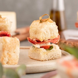[108798] Mini Sanduíche Itália com Minas