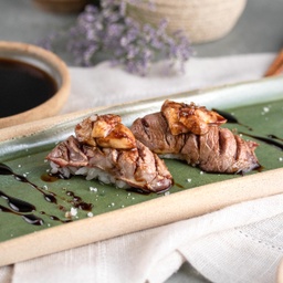 [110570] Niguiri de Steak com Foie Gra (1 unidade)