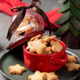 Biscoitos Amanteigados em Bola de Natal